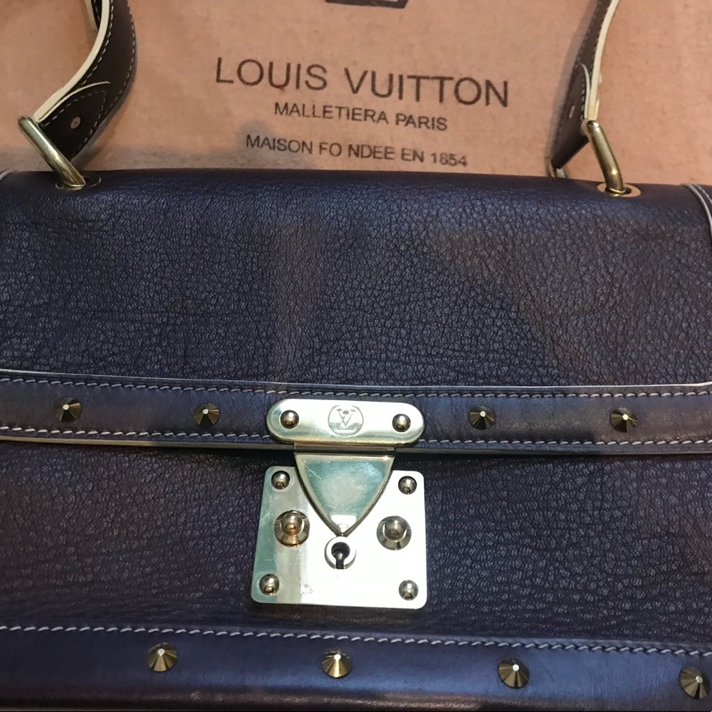 Louis Vuitton
Le Talentueux Purple Suhali Leather Shoulder Bag